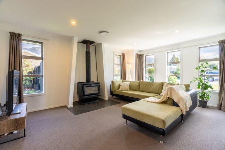 Photo of property in 20 Hewson Crescent, Lake Hawea, Wanaka, 9382