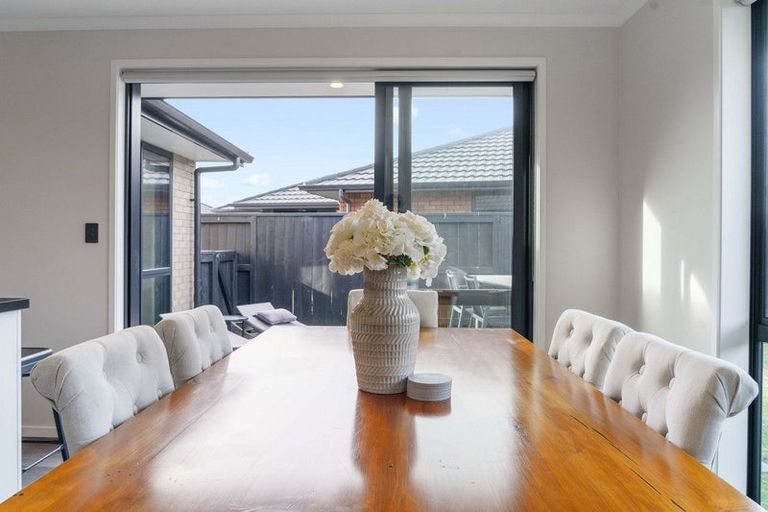 Photo of property in 18 Centaine Way, Papamoa Beach, Papamoa, 3118