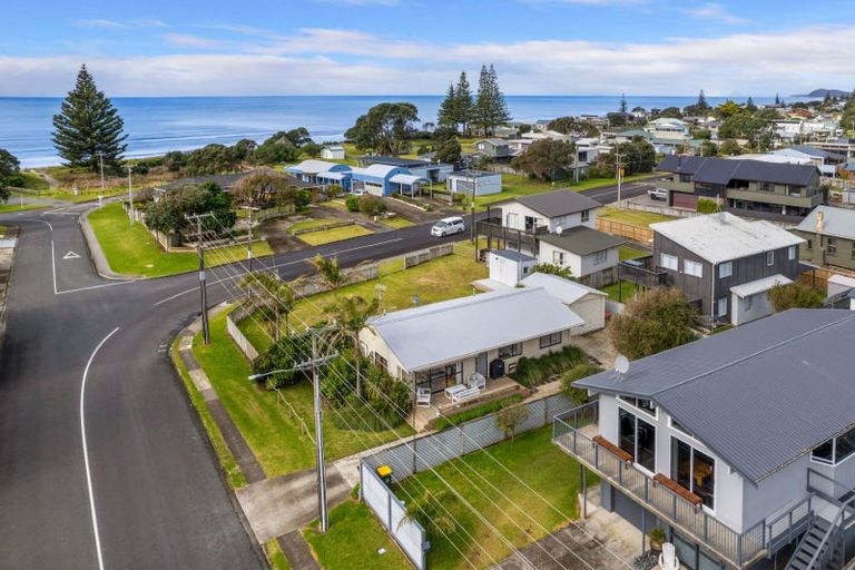 Photo of property in 31 Leo Street, Waihi Beach, 3611