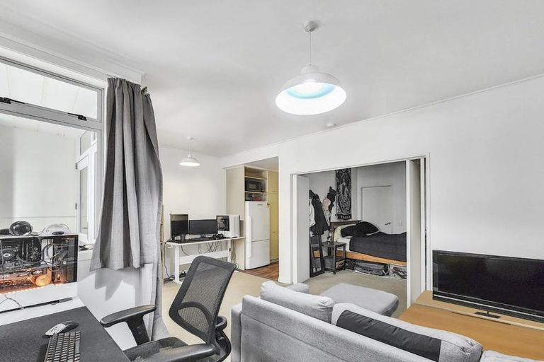Photo of property in Dixonlane Apartments, 8/7 Feltex Lane, Te Aro, Wellington, 6011