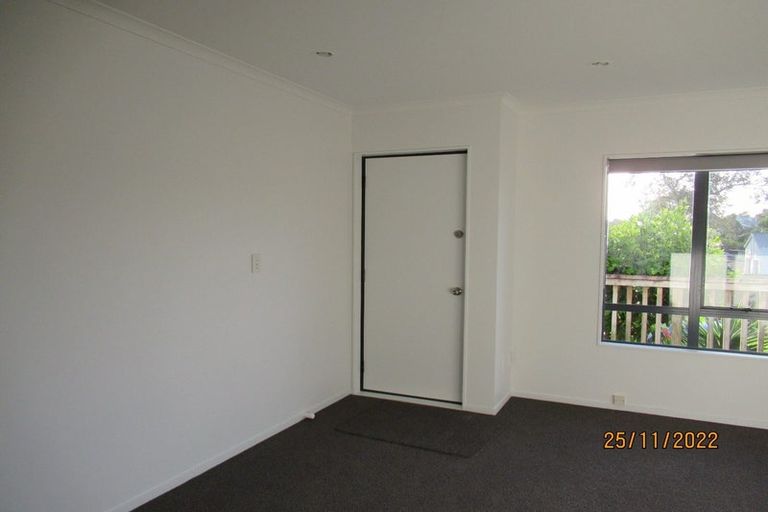 Photo of property in 27 Brougham Place, West Harbour, Auckland, 0618