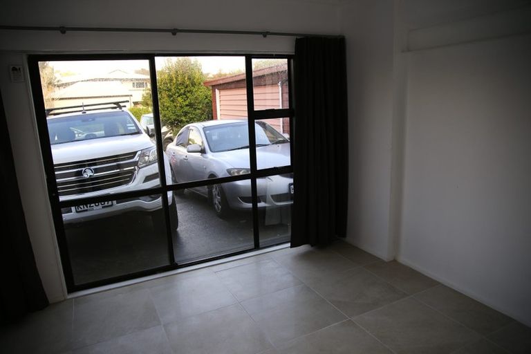 Photo of property in 1a John Downs Drive, Browns Bay, Auckland, 0630