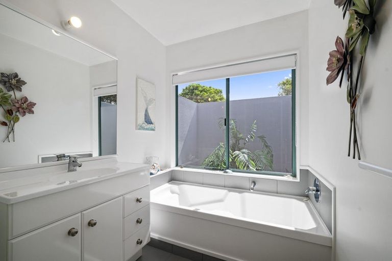 Photo of property in 18 Robinson Terrace, Rangatira Park, Taupo, 3330