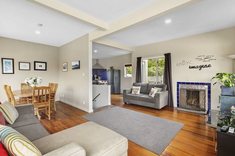 Photo of property in 32 Rawhiti Road, Pukerua Bay, 5026