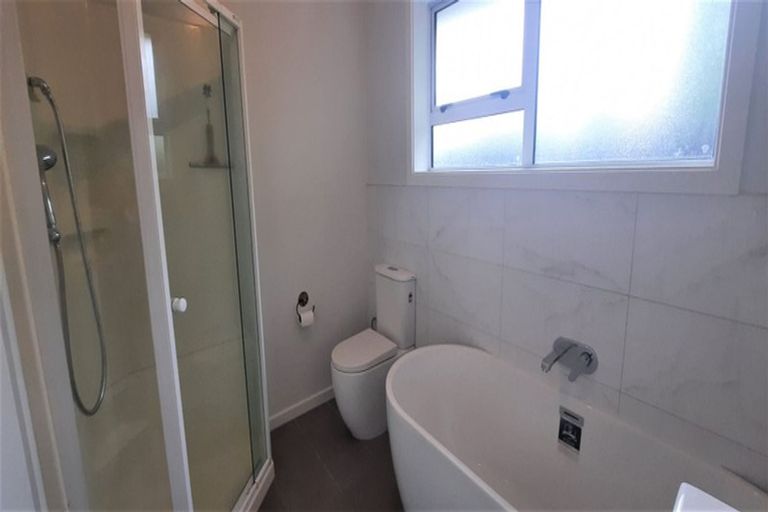 Photo of property in 2/127 Clarence Street, Riccarton, Christchurch, 8011