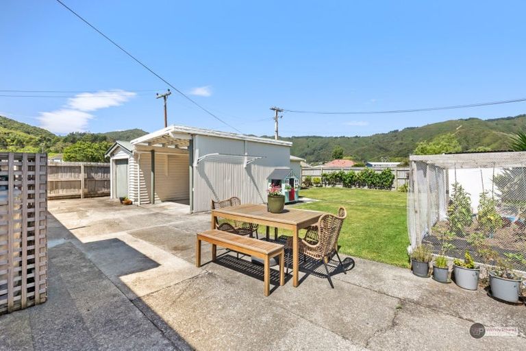Photo of property in 40 Hewer Crescent, Naenae, Lower Hutt, 5011