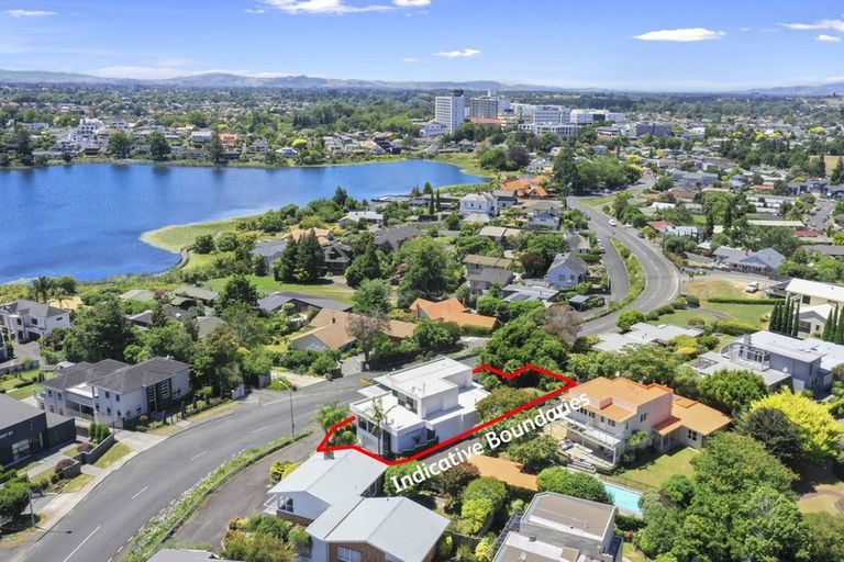 Photo of property in 133 Lake Crescent, Hamilton Lake, Hamilton, 3204