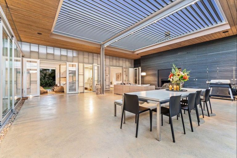 Photo of property in 64 Taumata Road, Omaha, 0986