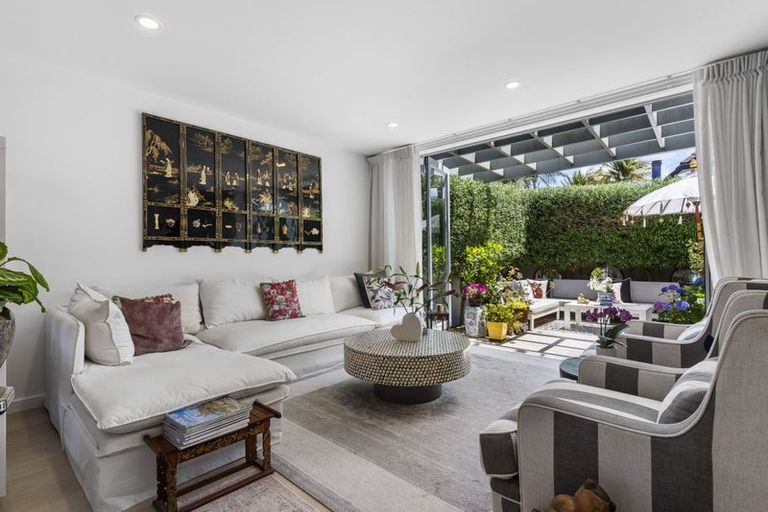 Photo of property in 10/4 Campbell Road, Takapuna, Auckland, 0622