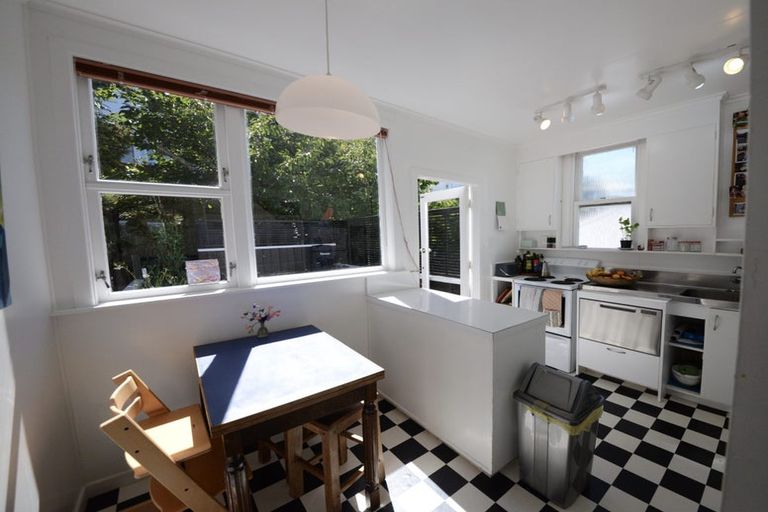 Photo of property in 34 Rawhiti Terrace, Kelburn, Wellington, 6012