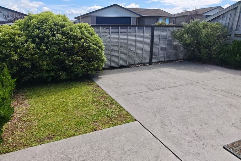 Photo of property in Waterview Estate, 84/4 Greystone Place, Omokoroa, 3114
