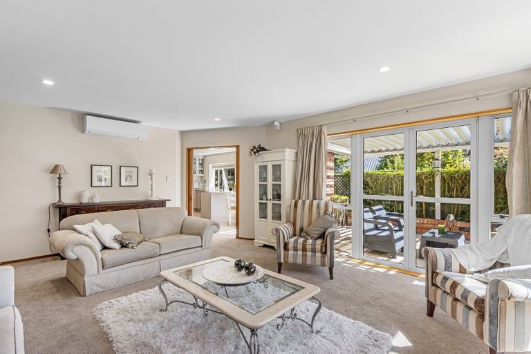 Photo of property in 2/43 Dee Street, St Albans, Christchurch, 8014