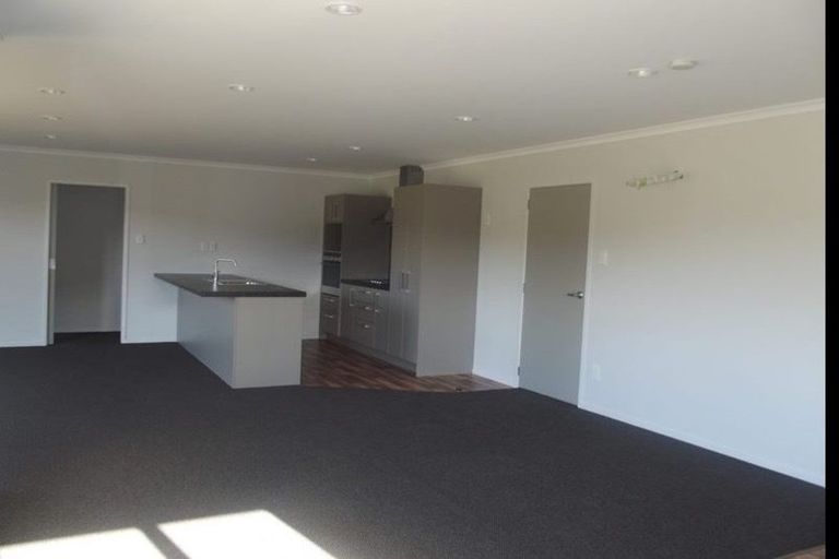 Photo of property in 18 Diamond Grove, Brown Owl, Upper Hutt, 5018