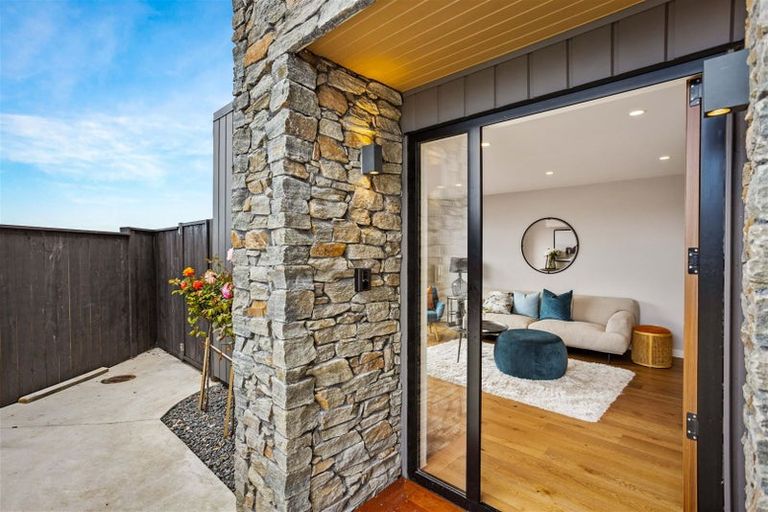 Photo of property in 5 Seawind Way, Hobsonville, Auckland, 0616