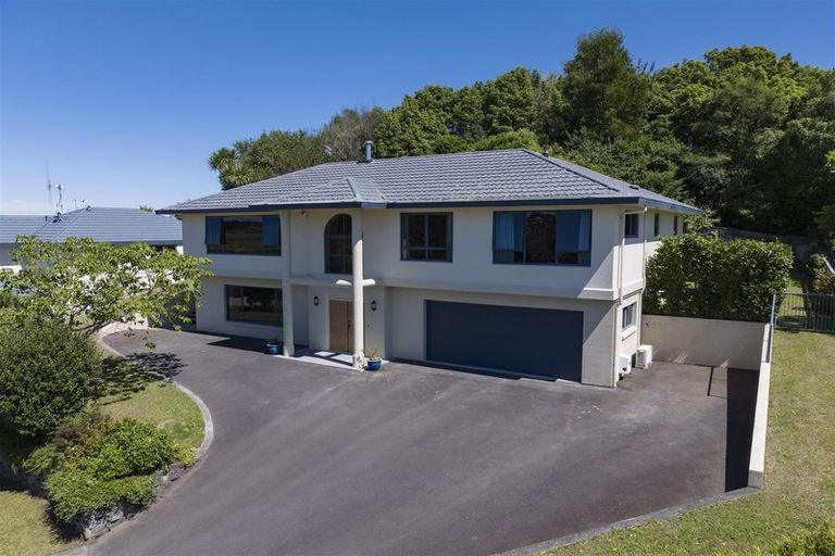 Photo of property in 11 Guernsey Place, Grandview Heights, Hamilton, 3200