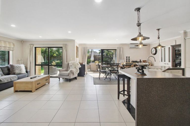 Photo of property in 47 Thomas Moore Place, Pukekohe, 2120