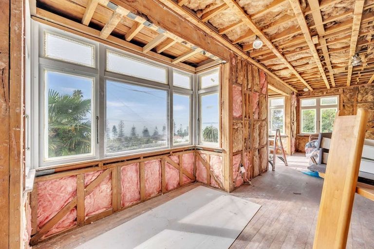 Photo of property in 3 Onslow Road, Bluff Hill, Napier, 4110