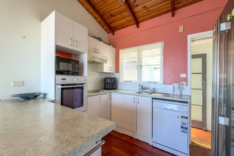 Photo of property in 158 Thames Coast Sh25 Road, Whakatete Bay, Thames, 3575