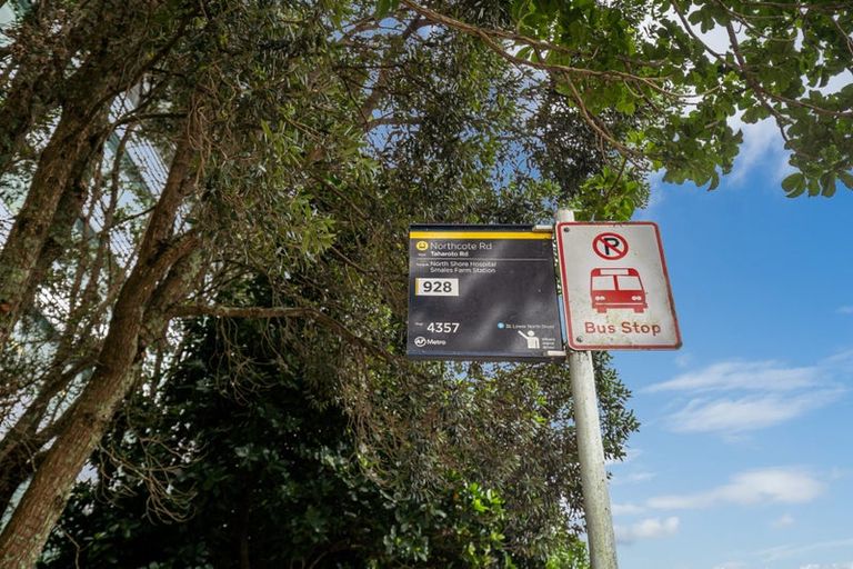 Photo of property in 202/165 Lake Road, Northcote, Auckland, 0627