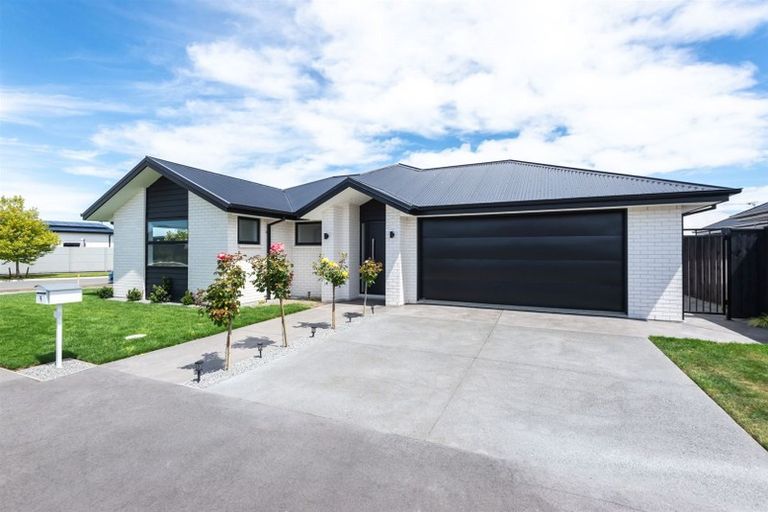 Photo of property in 9 Leader Street, Marshland, Christchurch, 8083