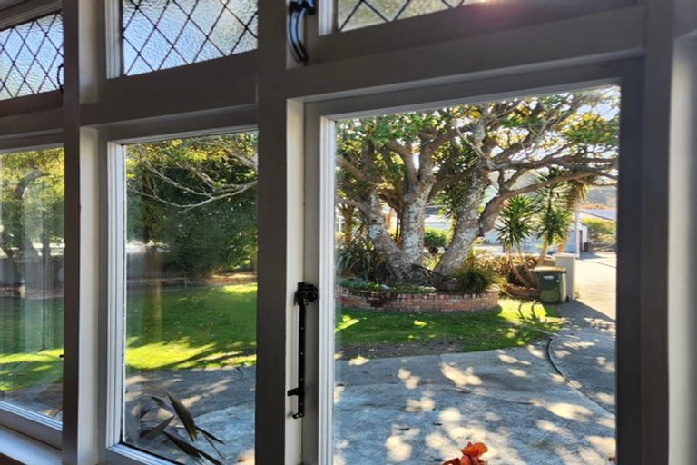 Photo of property in 1 Williams Grove, Melling, Lower Hutt, 5010