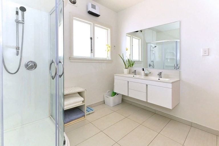 Photo of property in 6 Merton Place, Bryndwr, Christchurch, 8053