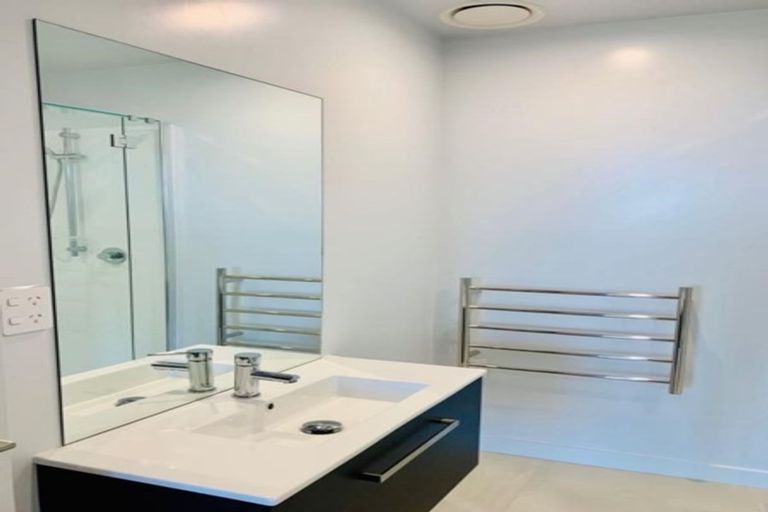 Photo of property in Frank Sargeson Apts, 206/80 Anzac Street, Takapuna, Auckland, 0622