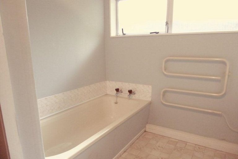 Photo of property in 3/77 Kairimu Street, Stokes Valley, Lower Hutt, 5019