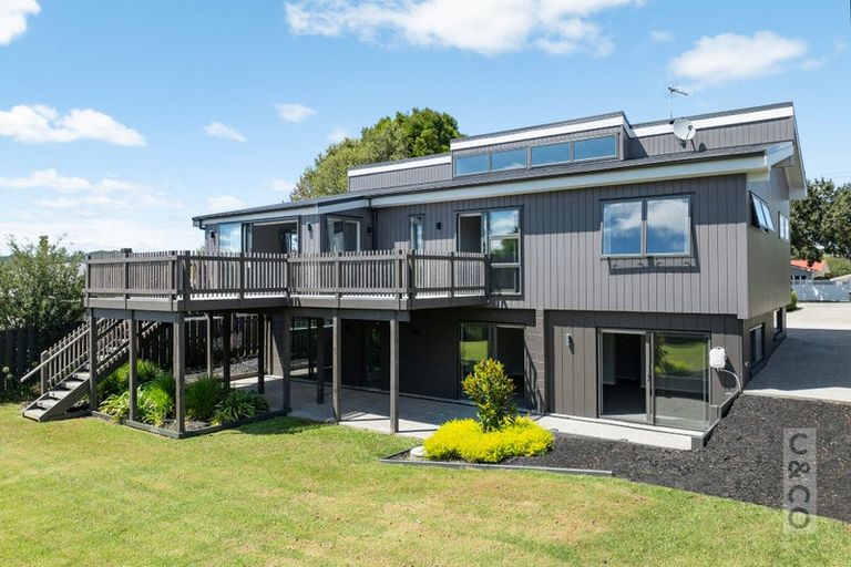 Photo of property in 19 Maude Street, Riverhead, 0820