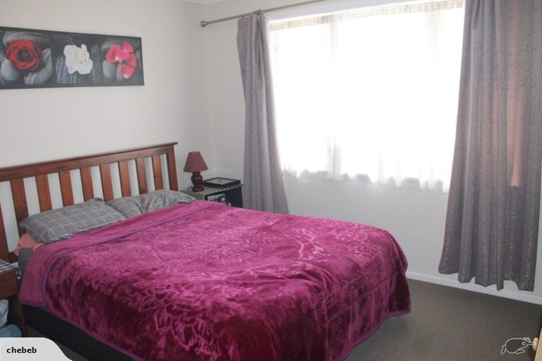 Photo of property in 1/6 Oxford Crescent, Ebdentown, Upper Hutt, 5018