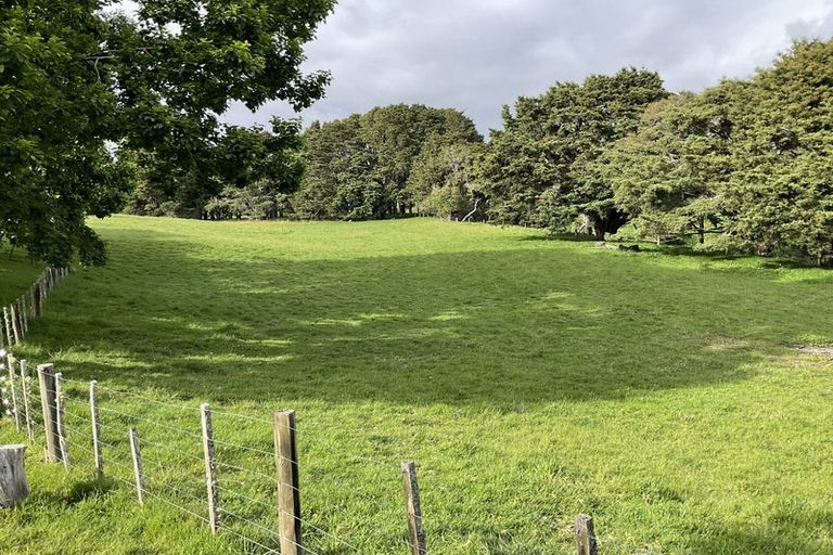 Photo of property in 196 Tomarata Valley Road, Wellsford, 0974