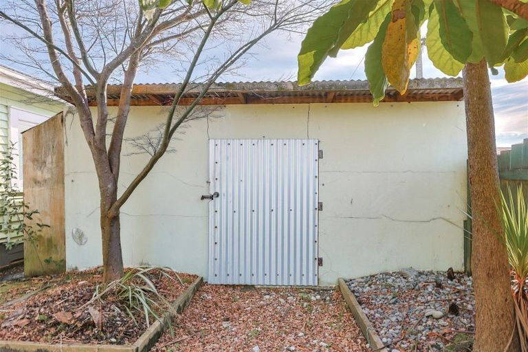 Photo of property in 34 Derby Street, Westport, 7825