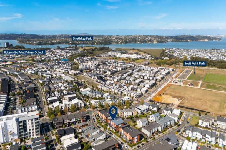 Photo of property in 11 Danga Lane, Hobsonville, Auckland, 0616