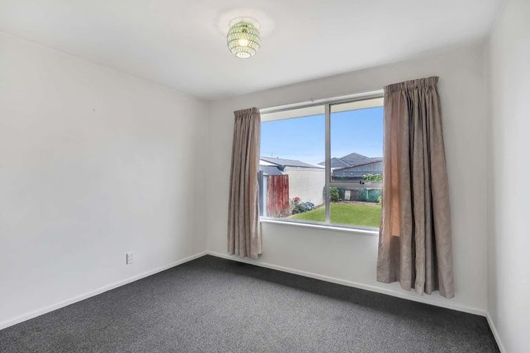 Photo of property in 62 Denise Crescent, Hornby, Christchurch, 8042