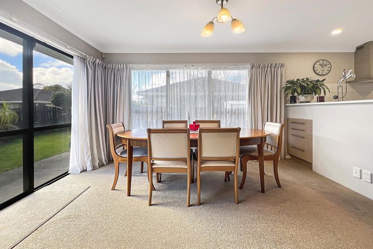 Photo of property in 8/66 Rathgar Road, Henderson, Auckland, 0610