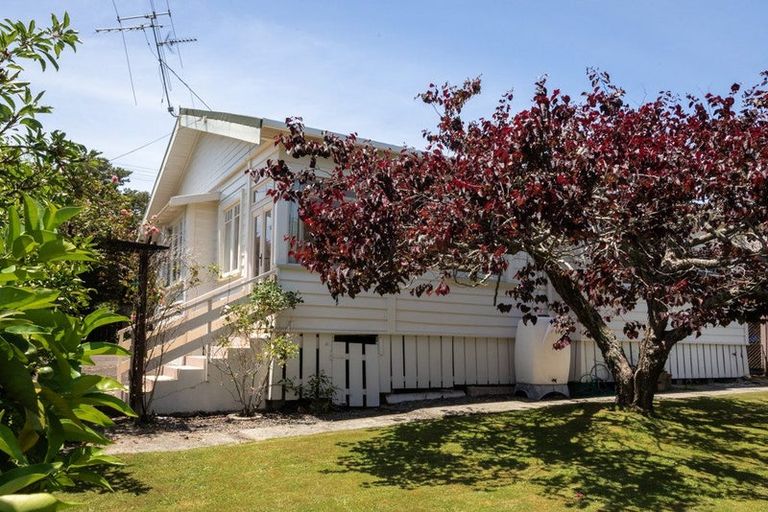 Photo of property in 1 Russell Street, Paeroa, 3600