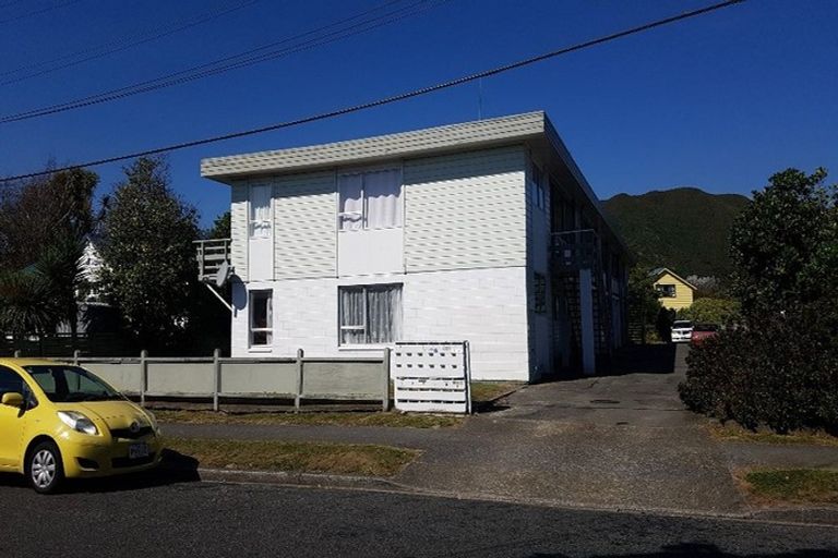 Photo of property in 46 Awamutu Grove, Waiwhetu, Lower Hutt, 5010