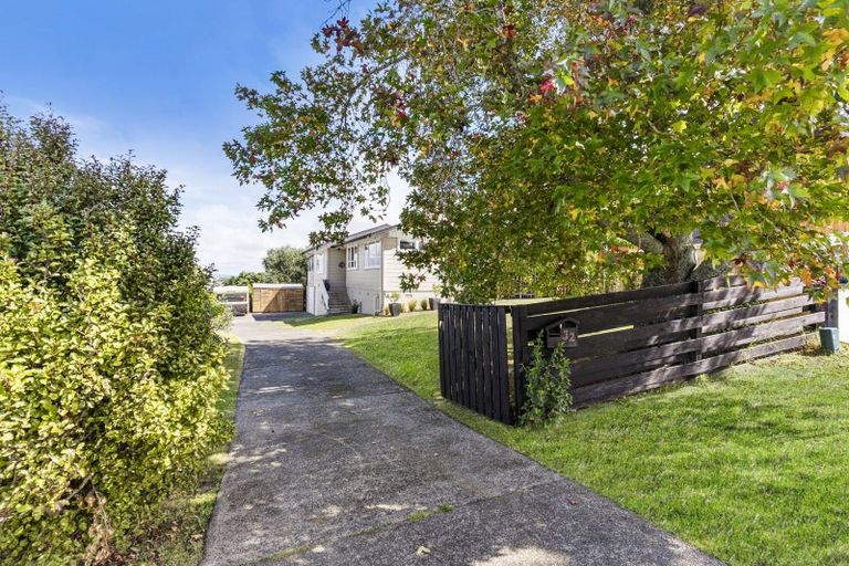 Photo of property in 32 Windy Ridge Road, Glenfield, Auckland, 0629