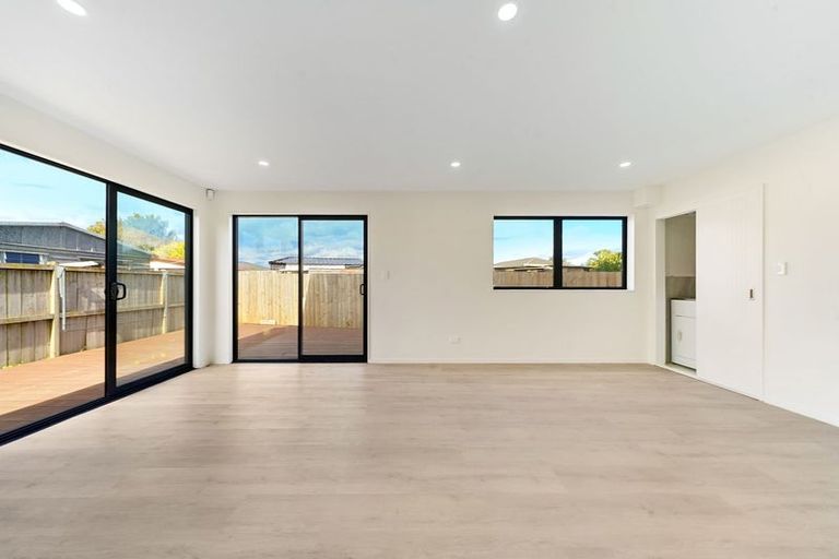 Photo of property in 60c Heybridge Street, Manurewa, Auckland, 2102