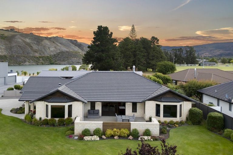 Photo of property in 1 Mitchell Place, Cromwell, 9310