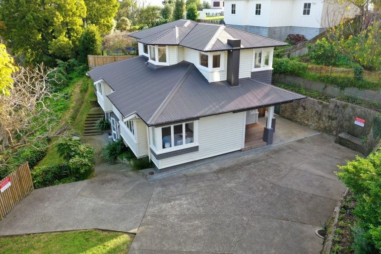 Photo of property in 10 Lincoln Road, Bluff Hill, Napier, 4110