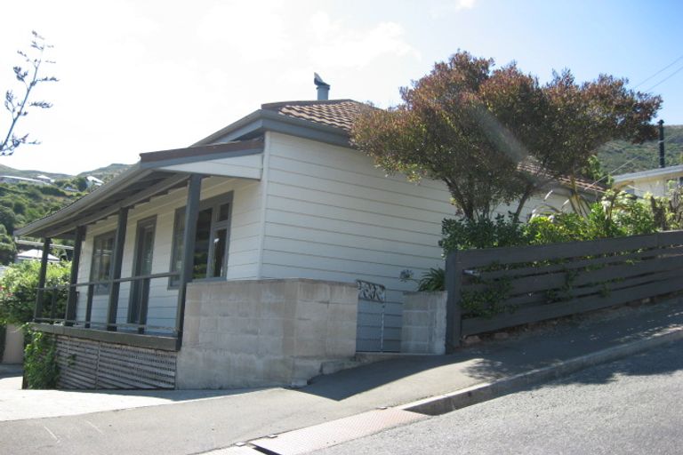 Photo of property in 3a Cornwall Road, Lyttelton, 8082