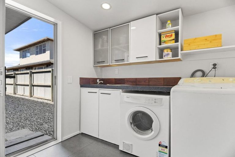 Photo of property in 43 Estuary Road, New Brighton, Christchurch, 8061