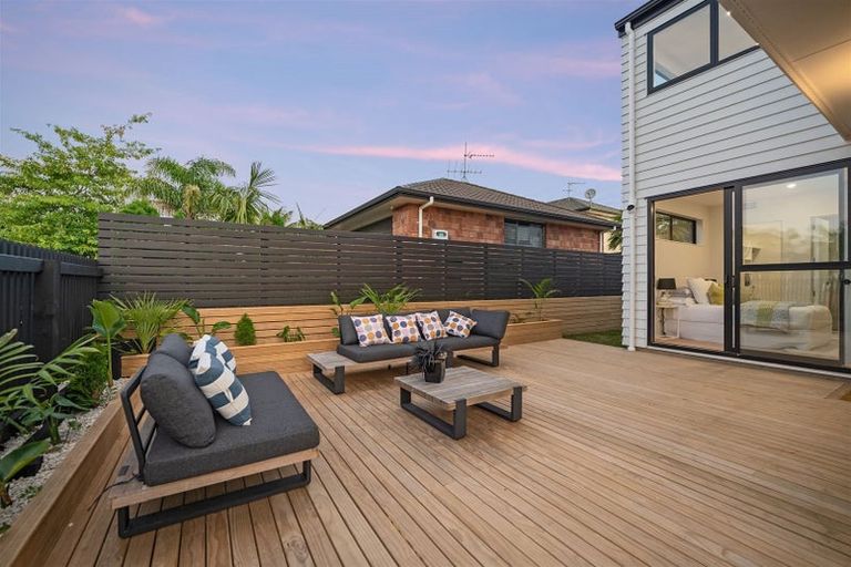 Photo of property in 7/5 Lemon Grove Lane, Greenhithe, Auckland, 0632