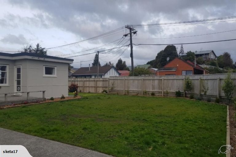 Photo of property in 43 Martin Road, Paraparaumu Beach, Paraparaumu, 5032
