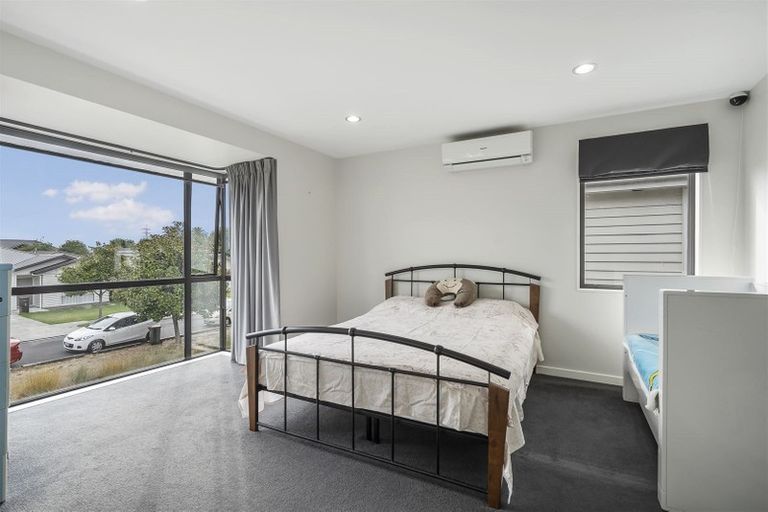 Photo of property in 9 Popokatea Drive, Takanini, 2112