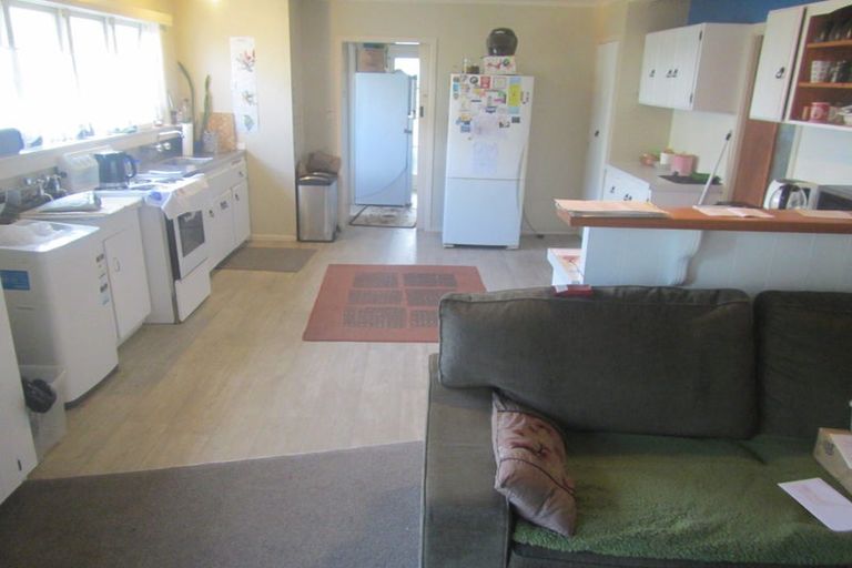 Photo of property in 207 Vipond Road, Stanmore Bay, Whangaparaoa, 0932