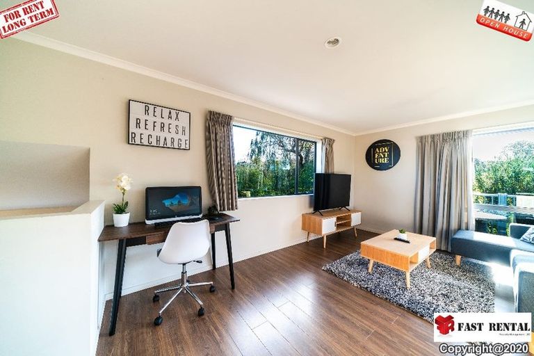 Photo of property in 220a Archers Road, Glenfield, Auckland, 0627