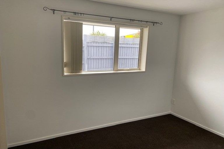 Photo of property in 2/162 Wainoni Road, Avondale, Christchurch, 8061