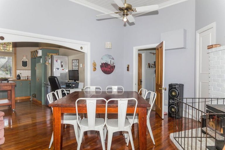 Photo of property in 2 Aerodrome Road, Dannevirke, 4972